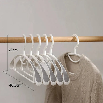Clothes Hangers Non-Slip Lightweight Plastic Shoulder-Friendly Shape