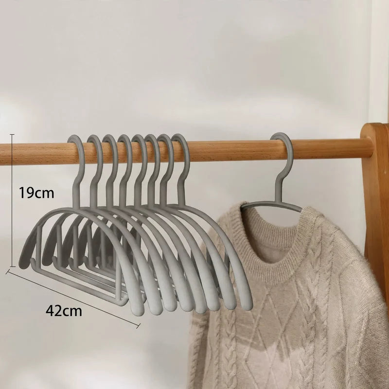 Clothes Hangers Non-Slip Lightweight Plastic Shoulder-Friendly Shape