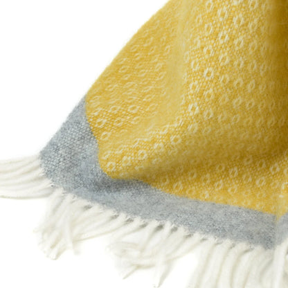 Organic Lambswool Blanket with Knitted Texture and Fringes