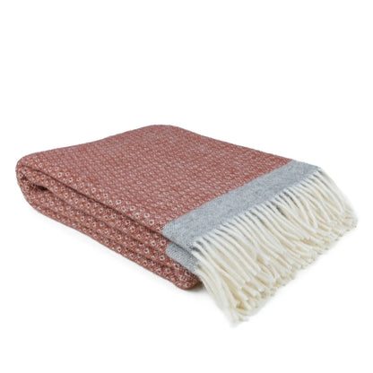 Organic Lambswool Blanket with Knitted Texture and Fringes