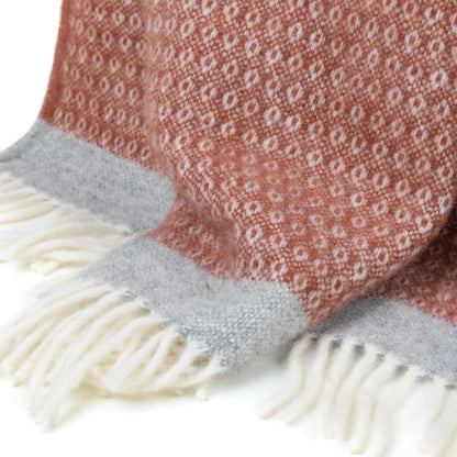 Organic Lambswool Blanket with Knitted Texture and Fringes