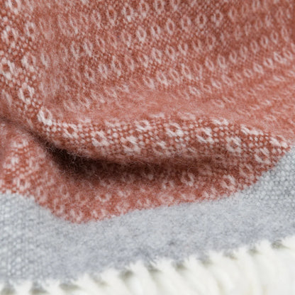 Organic Lambswool Blanket with Knitted Texture and Fringes