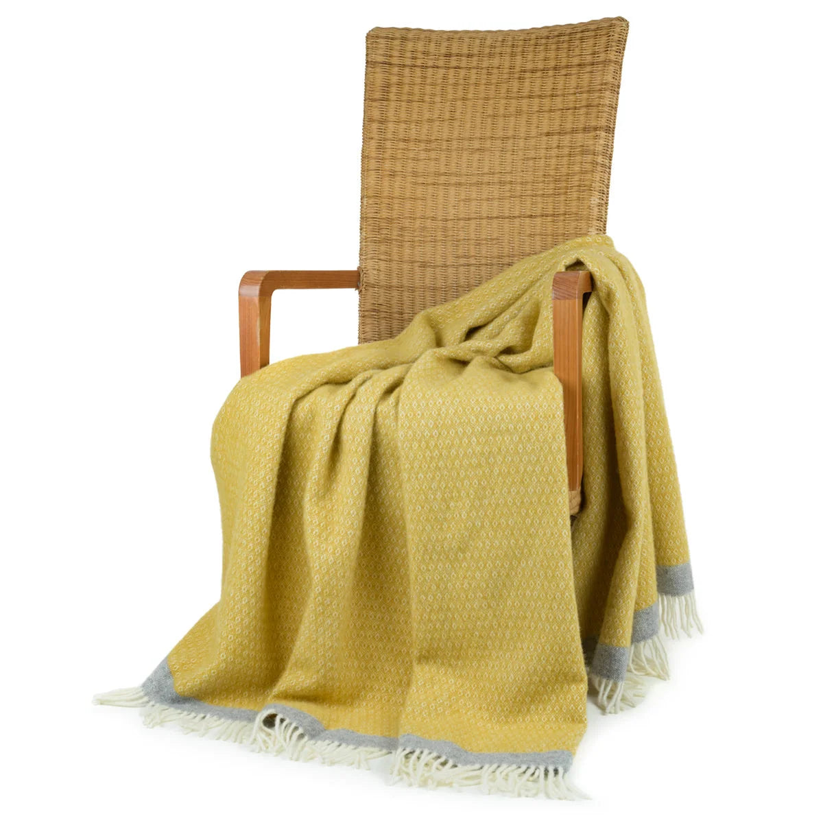 Organic Lambswool Blanket with Knitted Texture and Fringes
